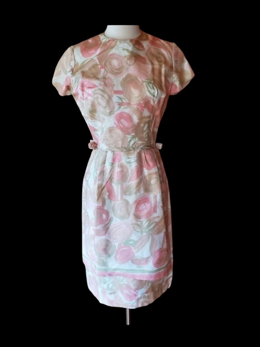 1950s Unlabeled Pale Floral, Multi-Color Tulip Hem Silk Wiggle Dress‎